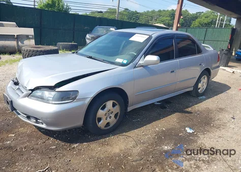 2002 Honda Accord 3.0 Ex z USA, uszkodzony, nr VIN 1HGCG16562A081795